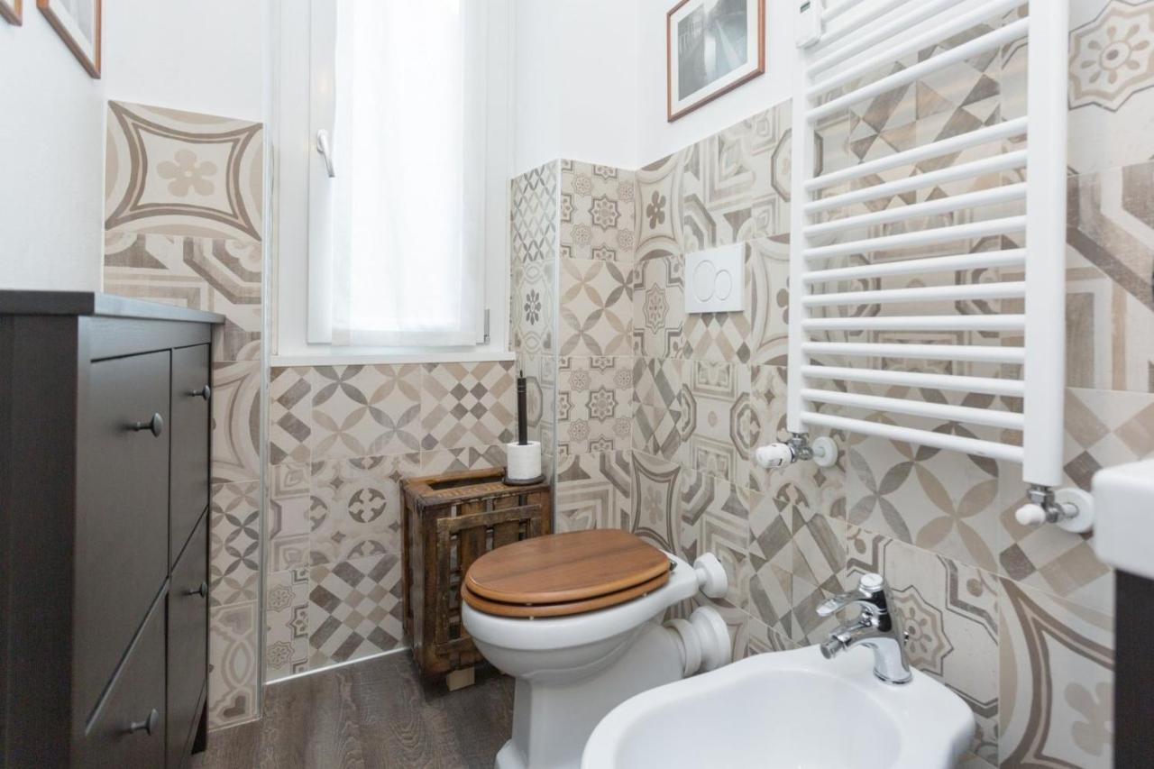 Lust Studio Naviglio Milánó Kültér fotó