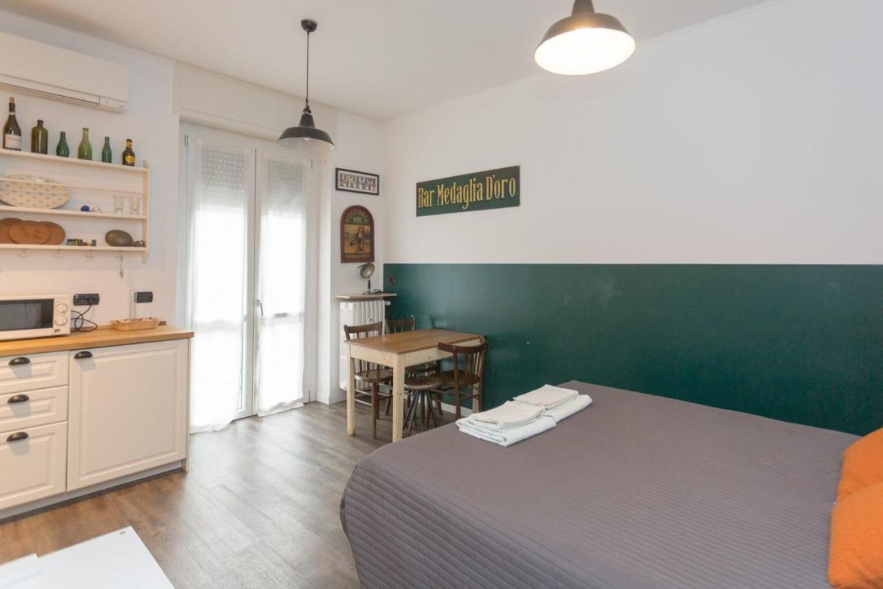 Lust Studio Naviglio Milánó Kültér fotó